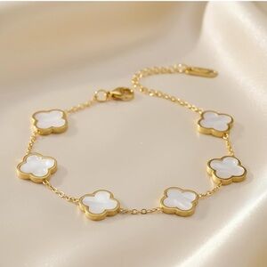 Elegant 18k Gold Plated White Clover Floral Bracelet